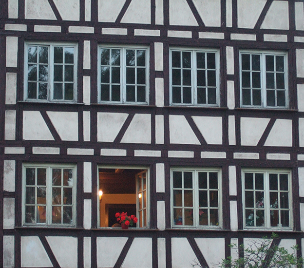 Strasburg Windows | thatwasthenthisiswow.com